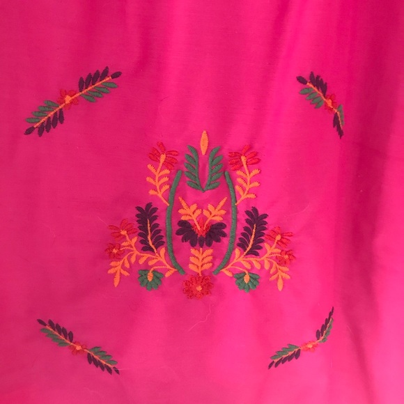 Mexican Embroidered casual dress - Picture 3 of 5